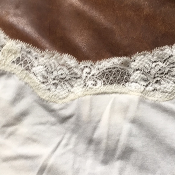 Lacey tank top or camisole - Picture 3 of 4